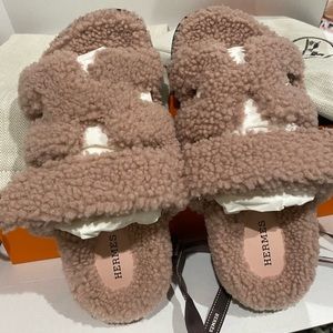 Chypre Shearling Sandals